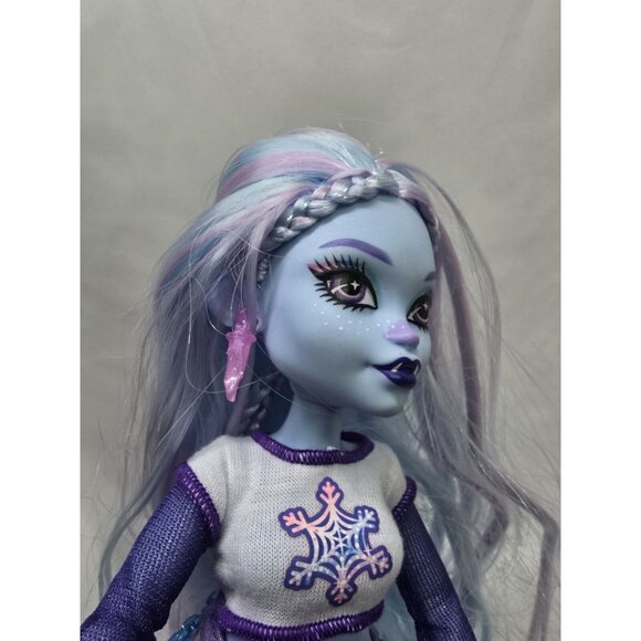 Monster High Doll Abbey Bominable G3 Articulated - Picture 3 of 5